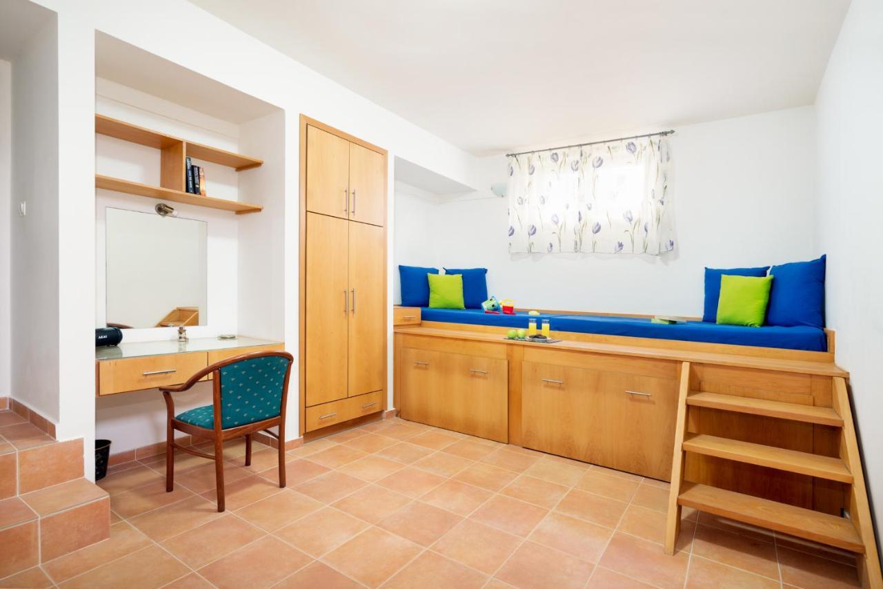 Beachfront Villa Turquoise With Private Pool, Bbq And Ping Pong Table Chania  Luaran gambar