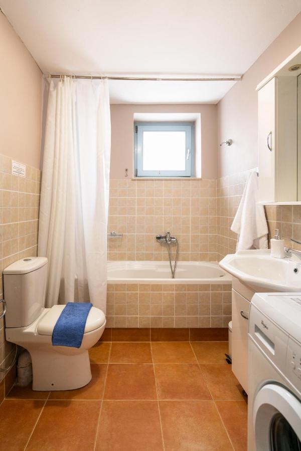 Beachfront Villa Turquoise With Private Pool, Bbq And Ping Pong Table Chania  Luaran gambar