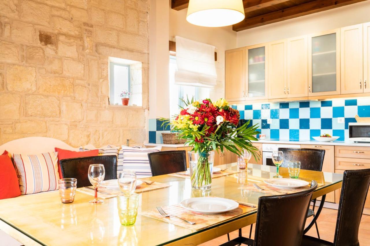 Beachfront Villa Turquoise With Private Pool, Bbq And Ping Pong Table Chania  Luaran gambar