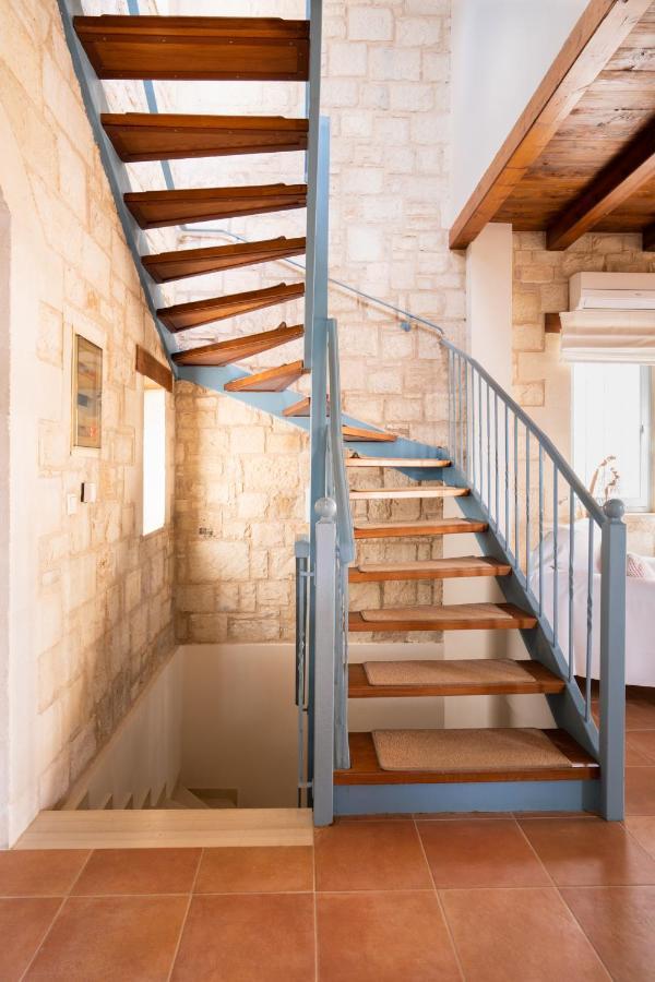 Beachfront Villa Turquoise With Private Pool, Bbq And Ping Pong Table Chania  Luaran gambar